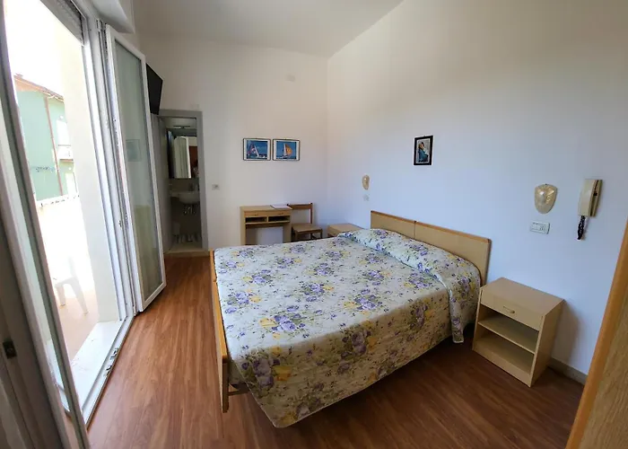מלון Brunella רימיני